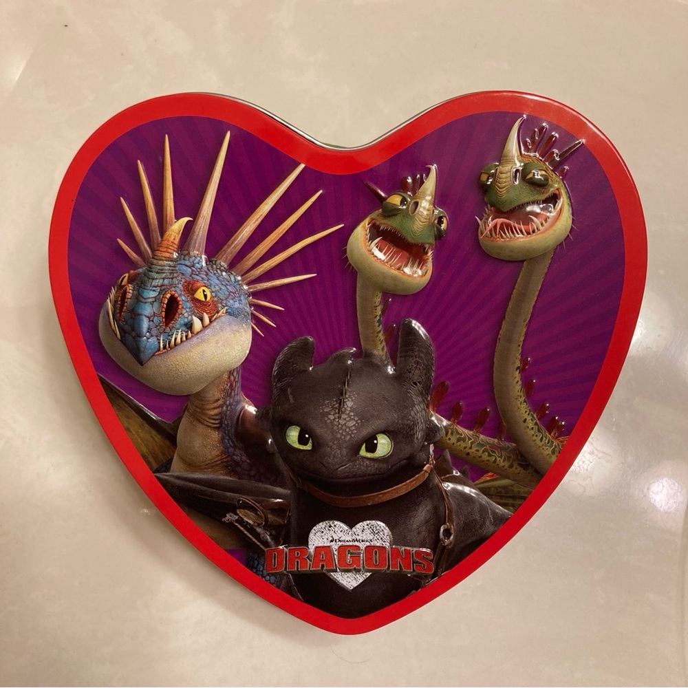 2015 How to Train Your Dragon 2 Valentine’s Day Treat Tin